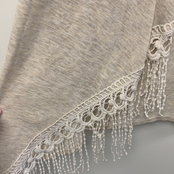 Nouvida size small cream fringe duster - Picture 2 of 5